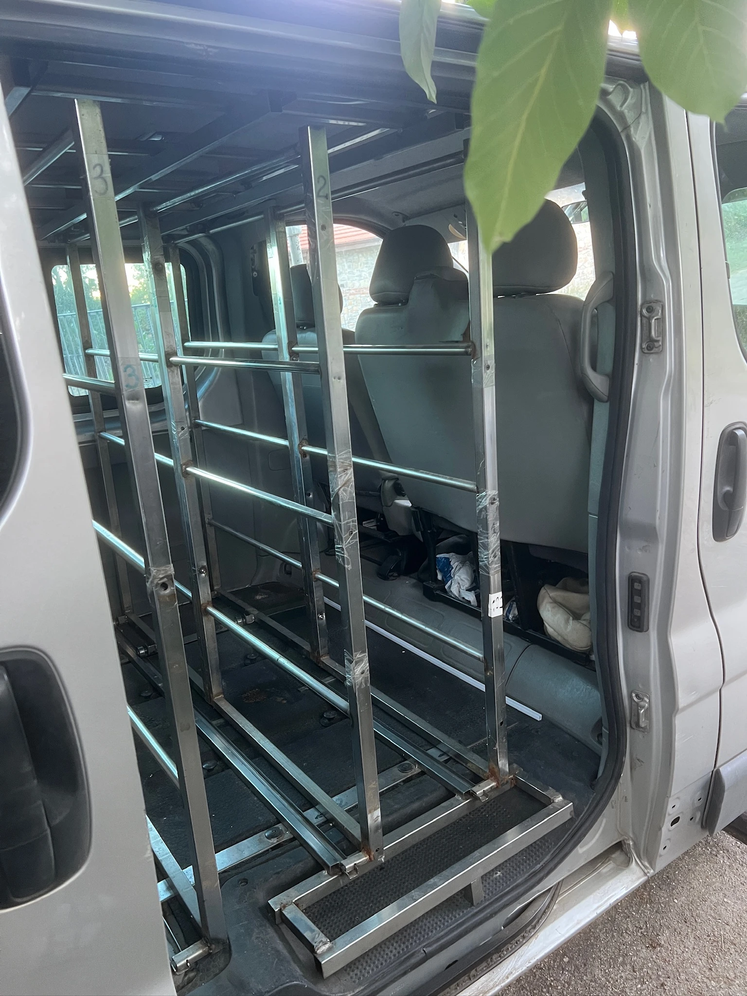 Opel Vivaro Разносна Търговия Оборудване за Бус, снимка 16 - Бусове и автобуси - 56088547