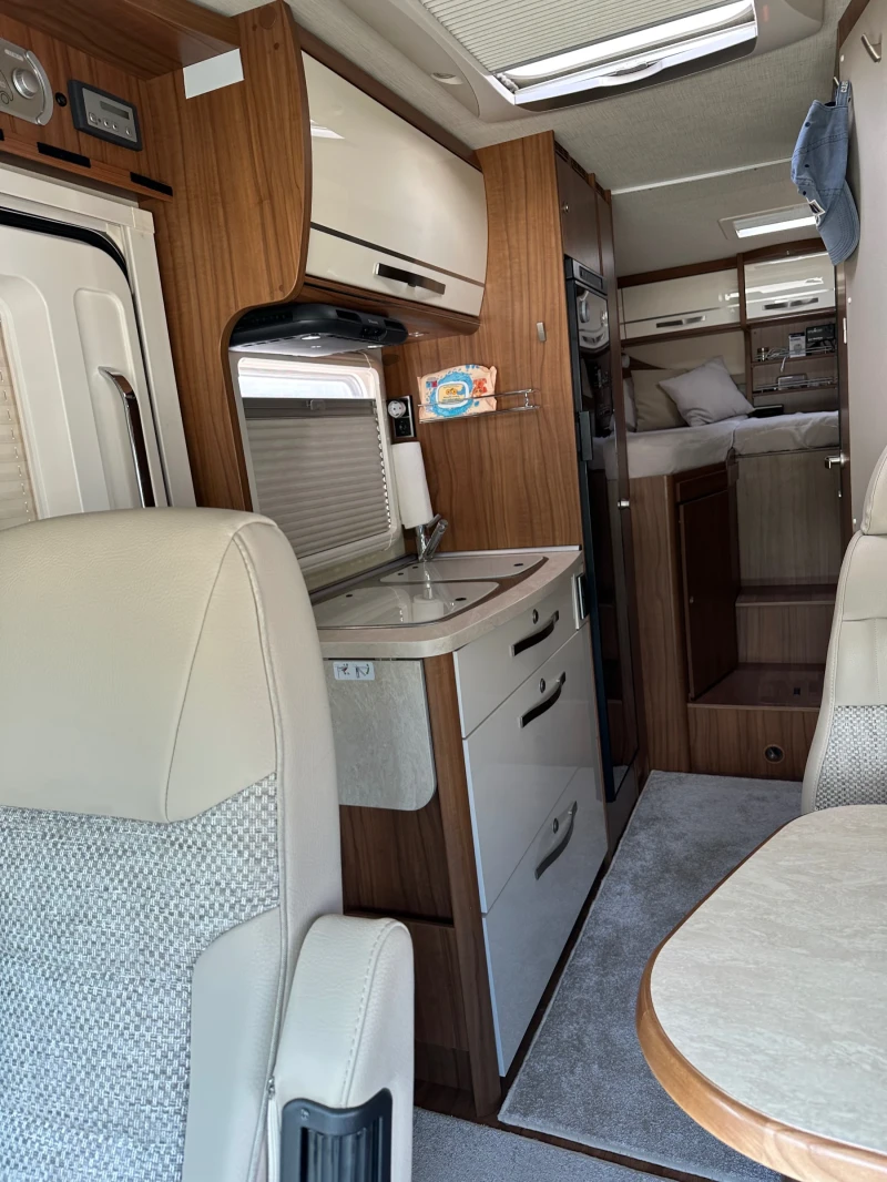 Кемпер HYMER / ERIBA ML 580 автоматик, снимка 8 - Каравани и кемпери - 53192840