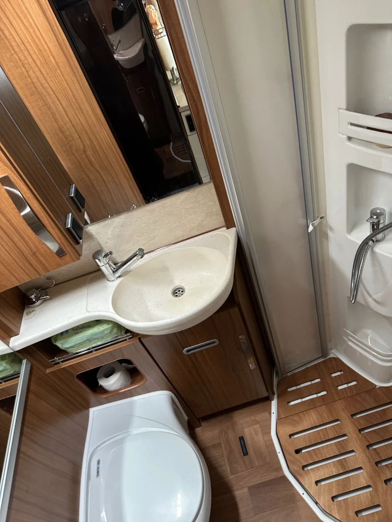 Кемпер HYMER / ERIBA ML 580 автоматик, снимка 12 - Каравани и кемпери - 53192840