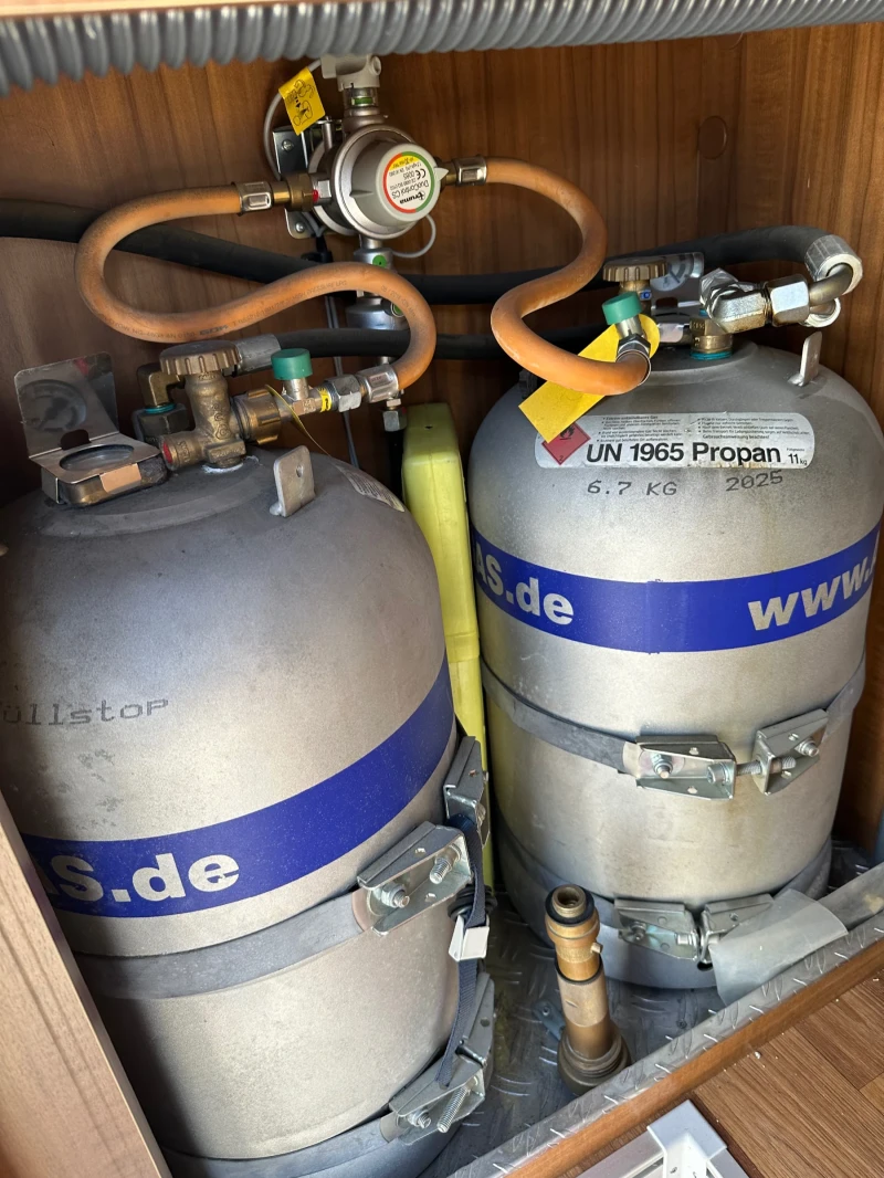 Кемпер HYMER / ERIBA ML 580 автоматик, снимка 9 - Каравани и кемпери - 53192840