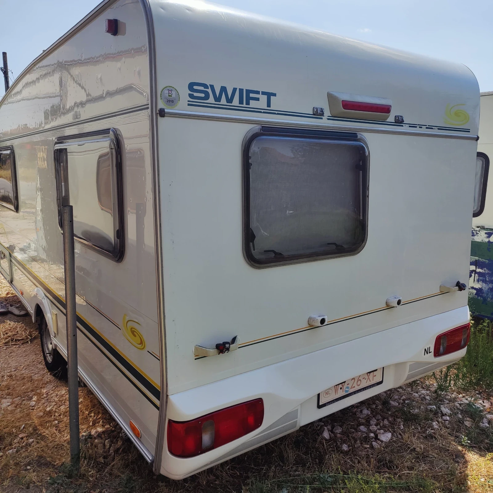 Каравана Swift Toscane, снимка 4 - Каравани и кемпери - 55849542