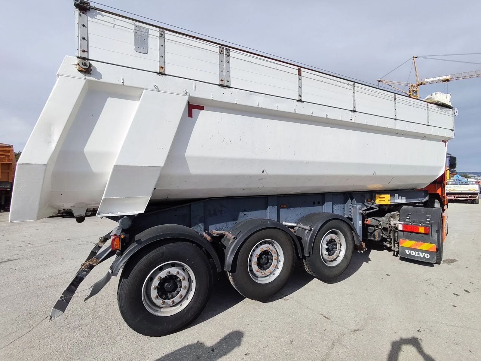 Полуремарке Schwarzmuller, снимка 2 - Ремаркета - 56247674
