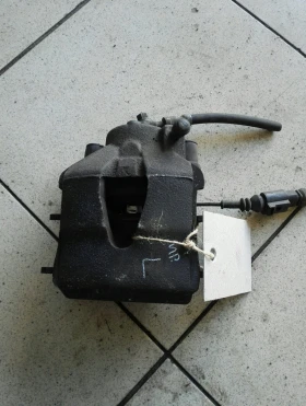 Спирачен апарат преден ляв Фолксваген Голф 5 1.9тди (7)