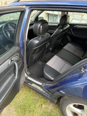Mercedes-Benz C 200, снимка 3