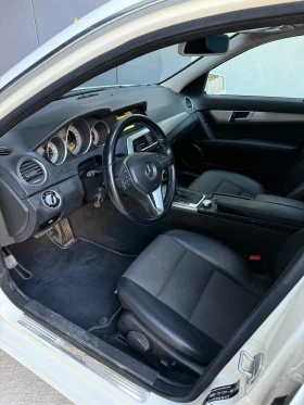 Mercedes-Benz C 200 7G Tronic/Pano, снимка 6