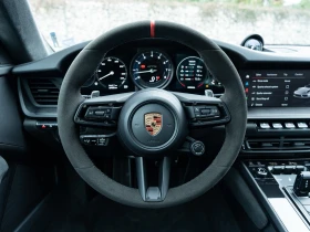 Porsche 911 Carrera 4 GTS Coupe - 154900 € / 302958.07 лв. - 27114850 8