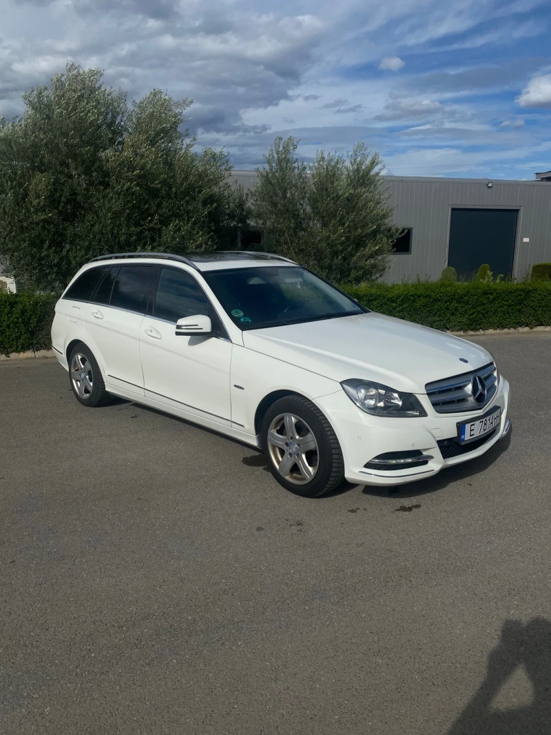 Mercedes-Benz C 200 7G Tronic/Pano, снимка 2 - Автомобили и джипове - 47248403