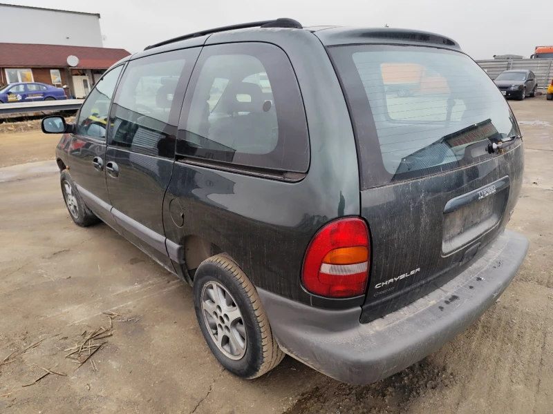 Chrysler Voyager 2.5, снимка 3 - Автомобили и джипове - 47957090