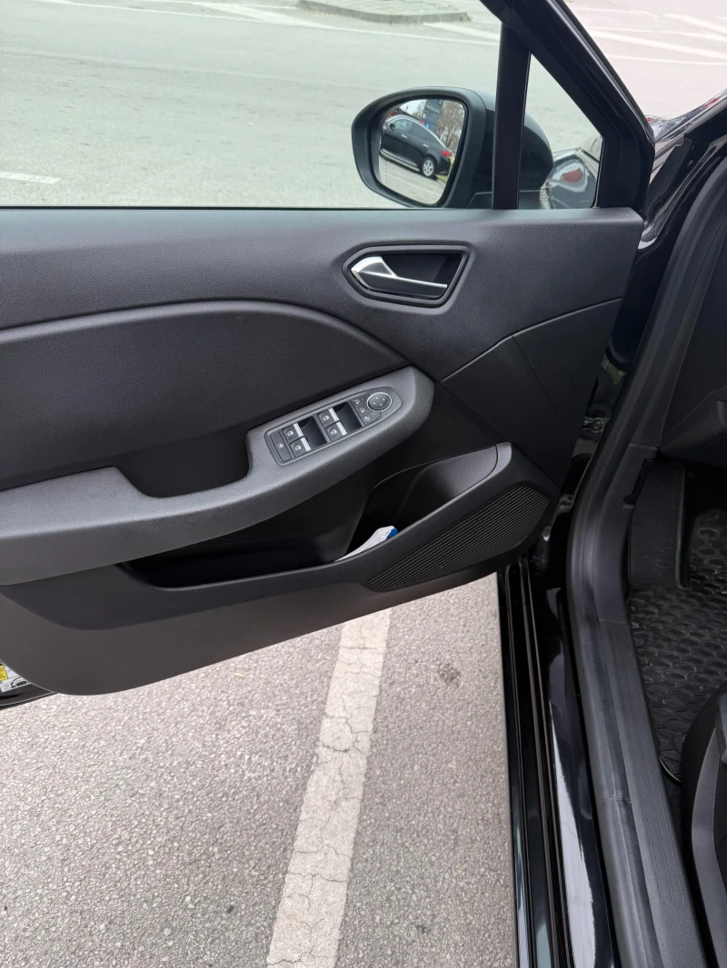 Renault Clio Zen TCe 100 LPG BVM, Turbo, снимка 12 - Автомобили и джипове - 50748342