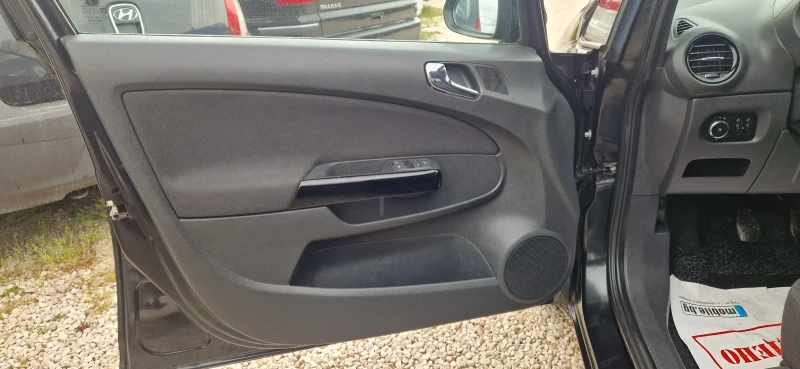 Opel Corsa 1.3 CDTI-NAVI-FACELIFT EURO 5B, снимка 9 - Автомобили и джипове - 49672048