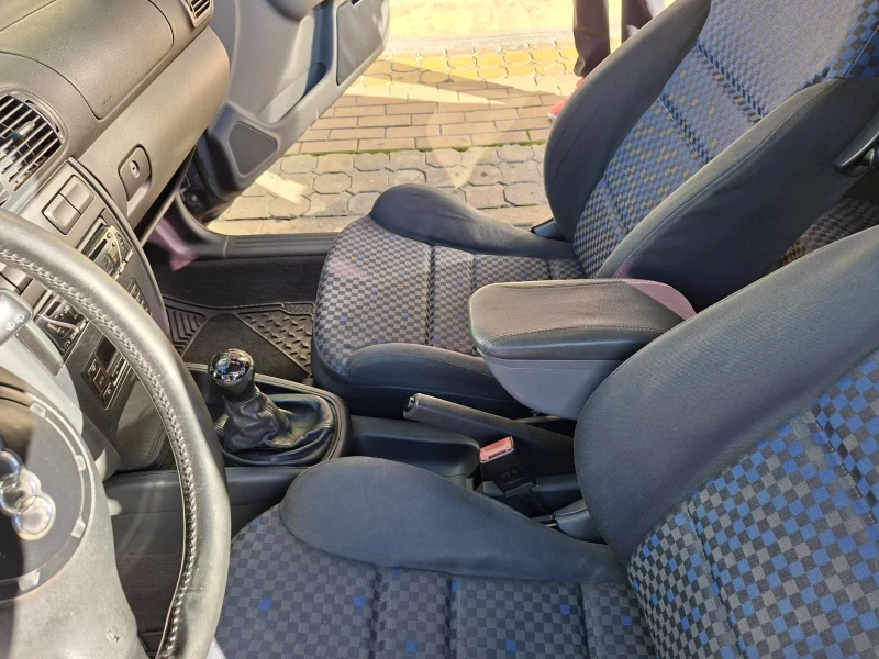 Audi A3 1.6 Бензин -Газ , снимка 11 - Автомобили и джипове - 52110446