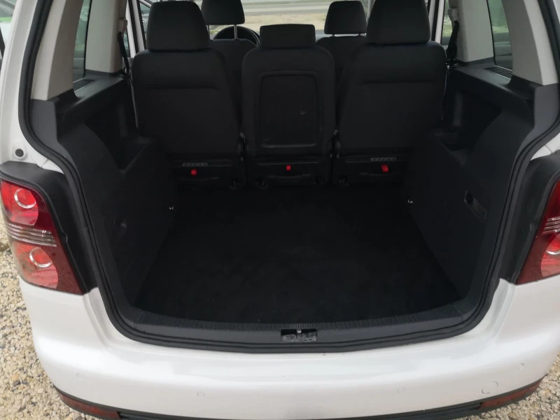 VW Touran 1.9TDI 90PS, снимка 11 - Автомобили и джипове - 52886793