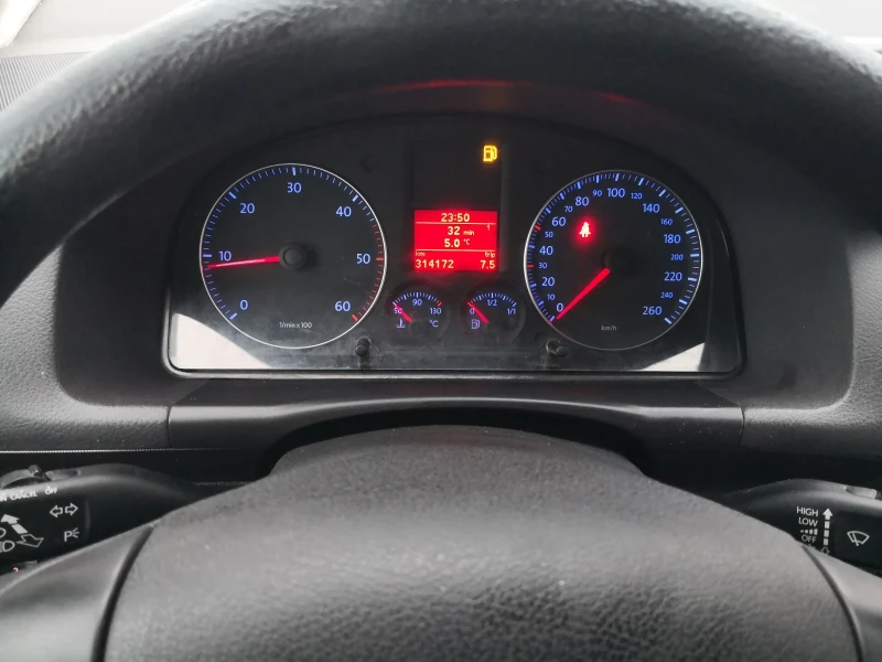VW Touran 1.9TDI 90PS, снимка 6 - Автомобили и джипове - 52886793