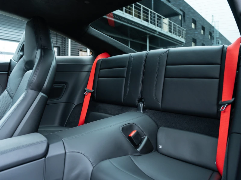 Porsche 911 Carrera 4 GTS Coupe, снимка 15 - Автомобили и джипове - 53235536