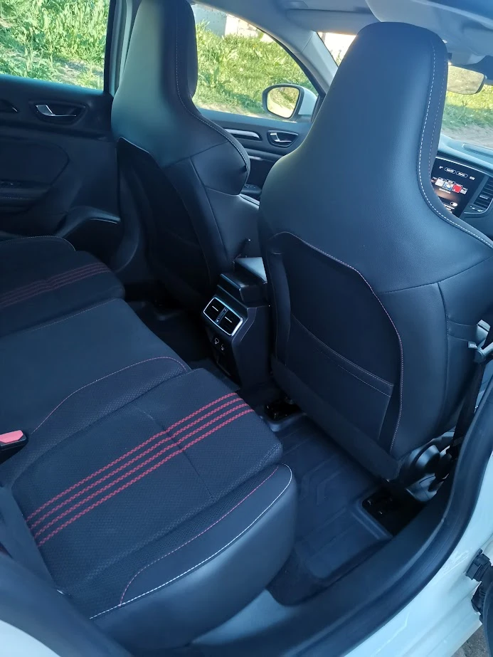 Renault Megane IV GRANDTOUR R.S.LINE TCe 160 - изображение 10