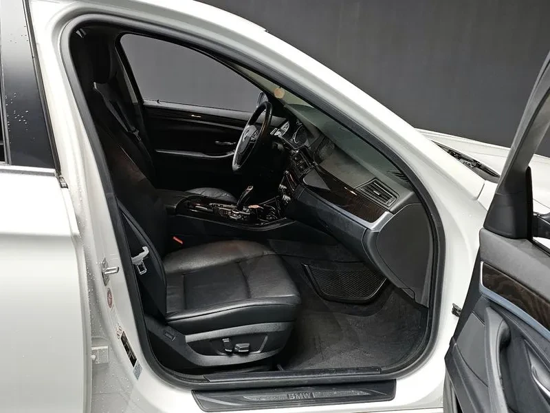 BMW 520 d | Mobile.bg   11