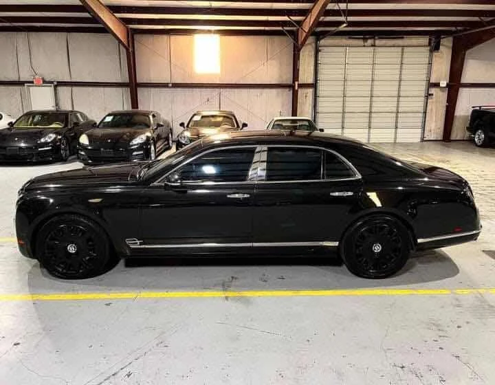 Bentley Mulsanne * 4dr Sdn * PANO* KEYLESS* ПОДГРЕВ* , снимка 2 - Автомобили и джипове - 54039000