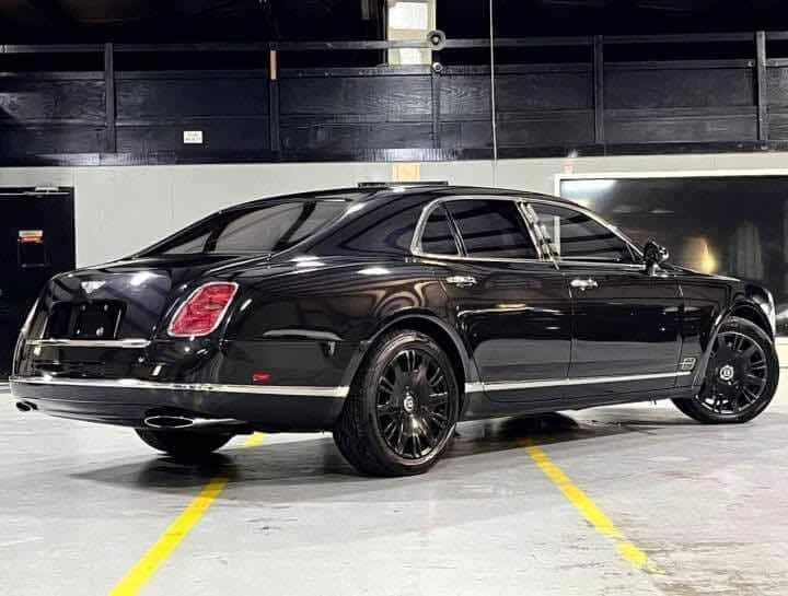 Bentley Mulsanne * 4dr Sdn * PANO* KEYLESS* ПОДГРЕВ* , снимка 3 - Автомобили и джипове - 54039000