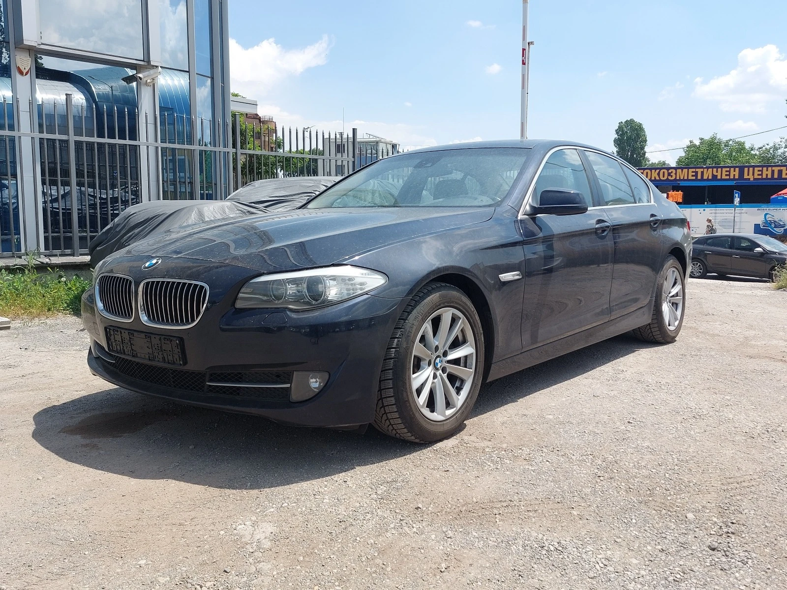 BMW 523 3.0i 24v 204кс AUTOMATIC TOP-ИЗПЪЛНЕНИЕ КОЖА NAVI - изображение 2