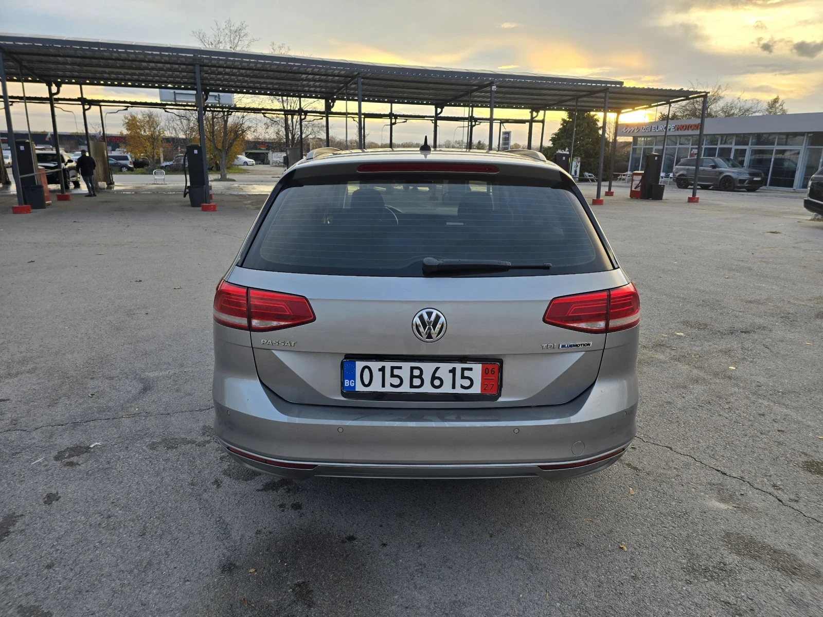 VW Passat КАТО НОВ/1.6TDI/EURO 6 - изображение 5