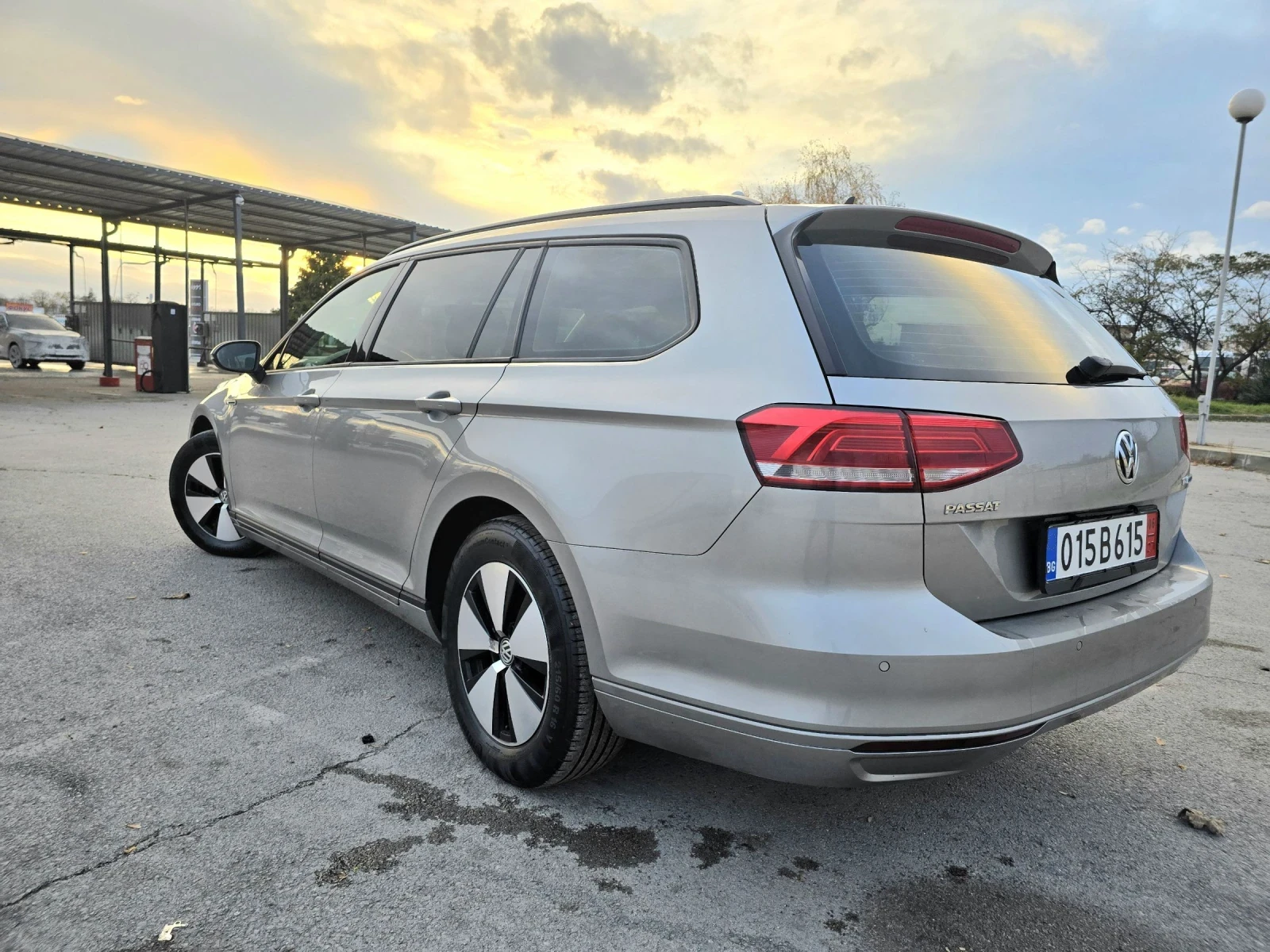 VW Passat КАТО НОВ/1.6TDI/EURO 6 - изображение 6