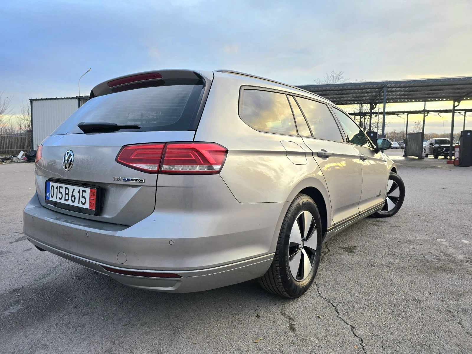 VW Passat КАТО НОВ/1.6TDI/EURO 6 - изображение 4