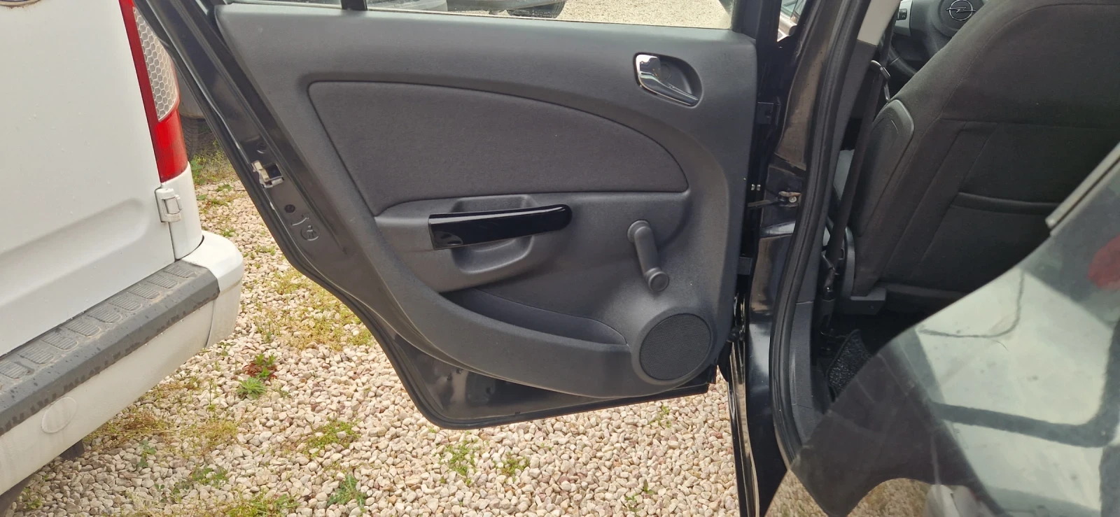Opel Corsa 1.3 CDTI-NAVI-FACELIFT EURO 5B | Mobile.bg — изображение 14