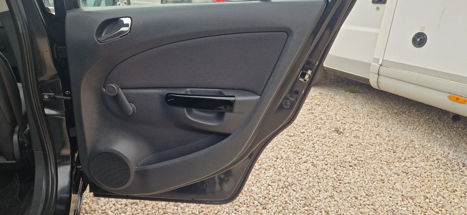 Opel Corsa 1.3 CDTI-NAVI-FACELIFT EURO 5B | Mobile.bg — изображение 12