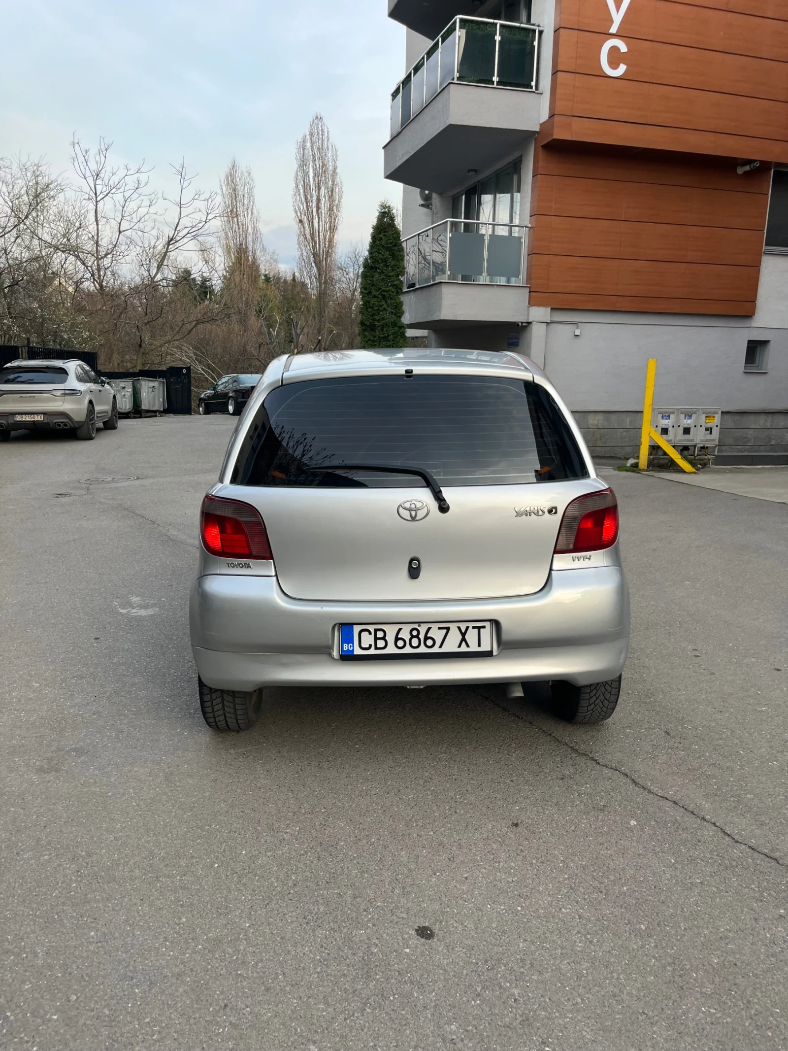 Toyota Yaris 1, 3 НА ЧАСТИ ПОЧТИ ВСИЧКО НАЛИЧНО !!! - изображение 3