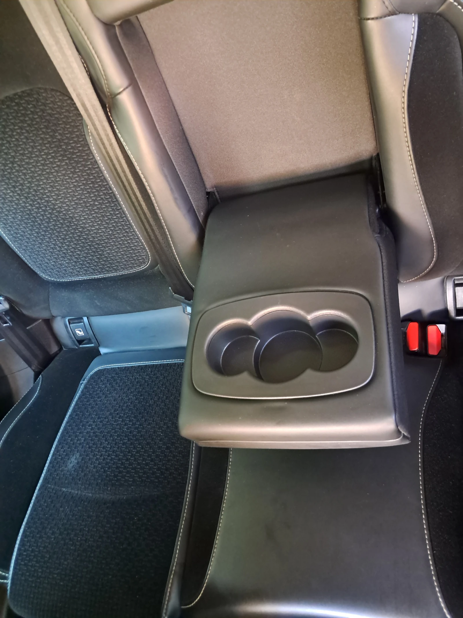 Renault Megane 1.5dci, 4000лв. бонус - изображение 8