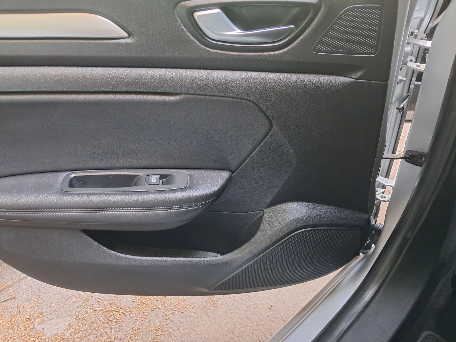 Renault Megane 1.5dci, 4000лв. бонус - изображение 9