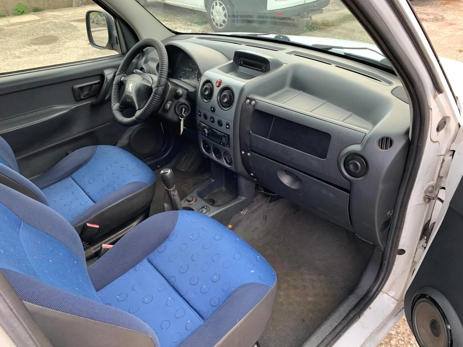 Peugeot Partner 1.9 дизел странична врата отваряем покрив | Mobile.bg — изображение 13