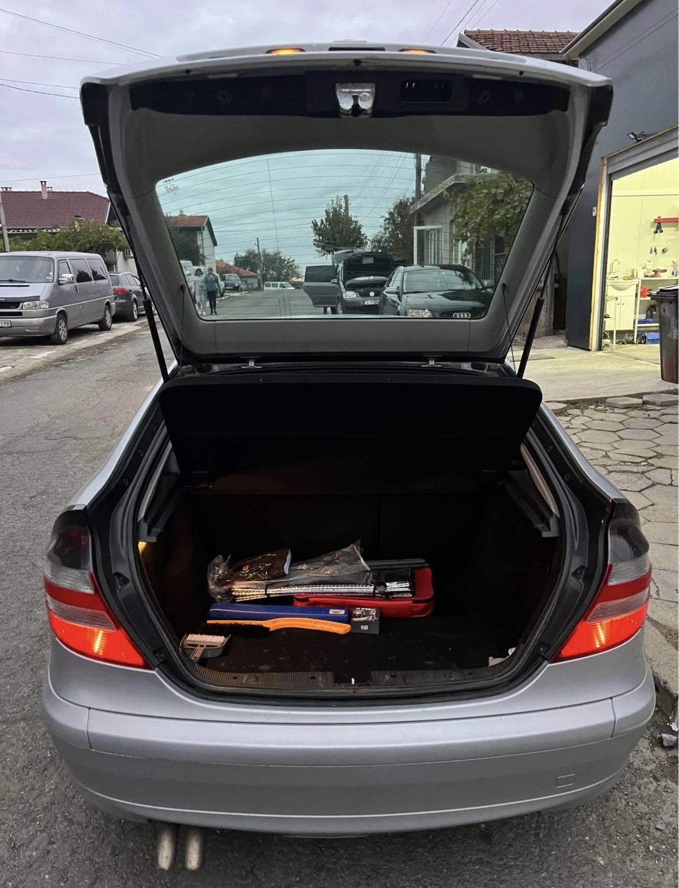 Mercedes-Benz C 220, снимка 9 - Автомобили и джипове - 53891978