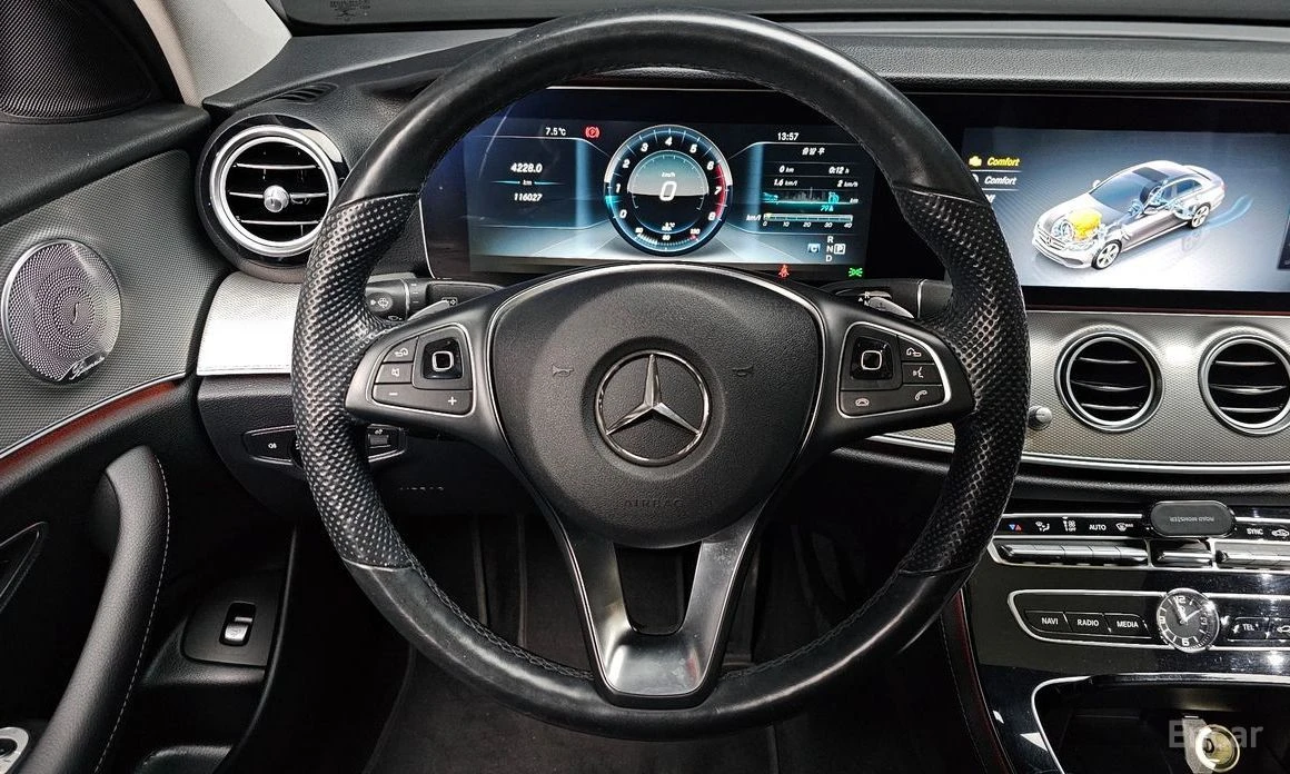 Mercedes-Benz E 300, снимка 13 - Автомобили и джипове - 54072148