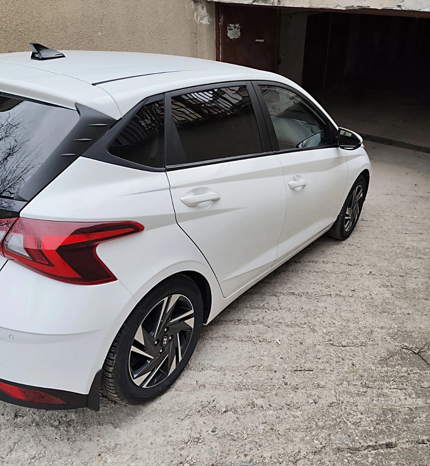 Hyundai I20 EXCLUSIVE, снимка 4 - Автомобили и джипове - 54273269