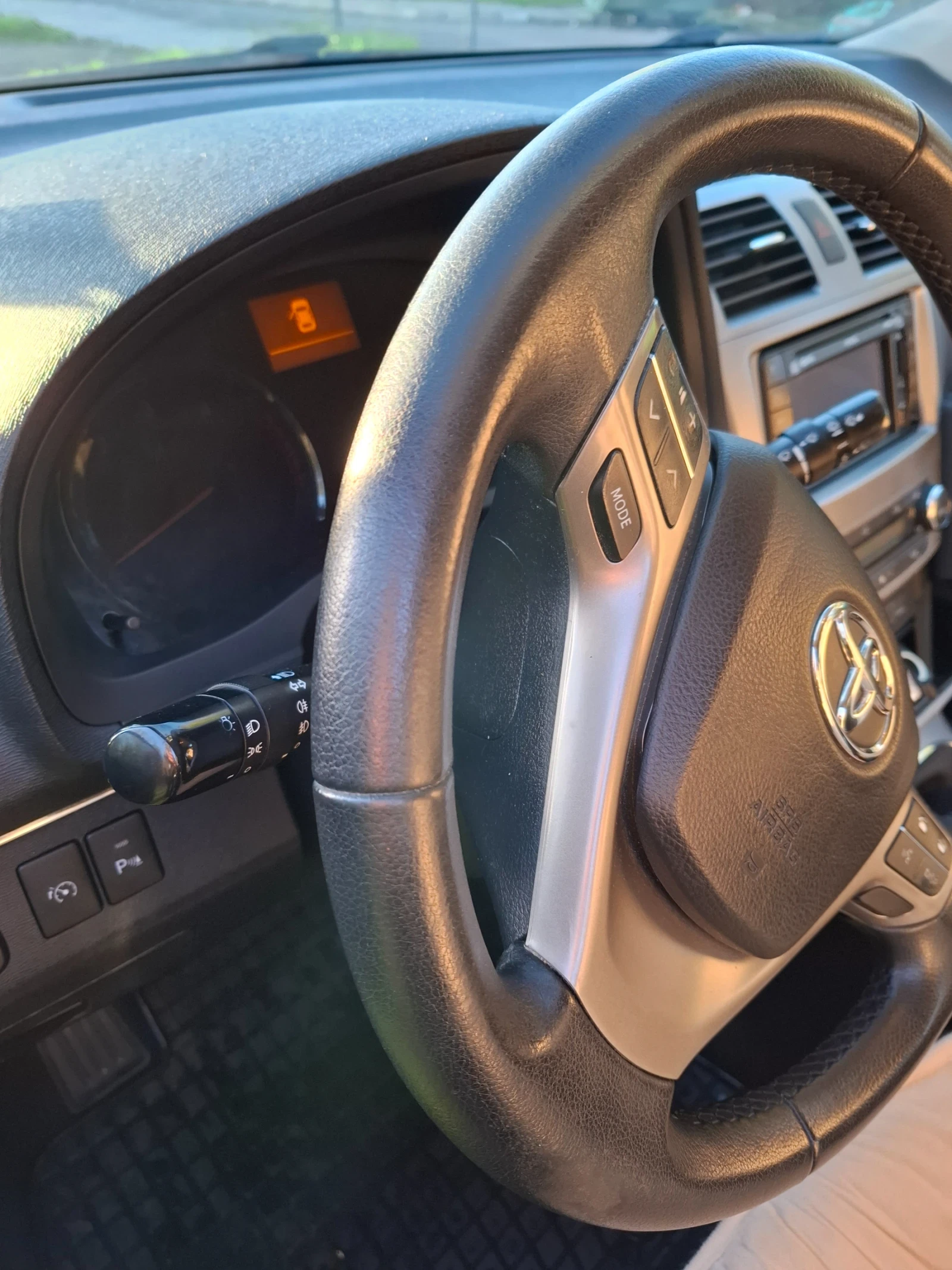 Toyota Avensis Т27, снимка 4 - Автомобили и джипове - 54348805