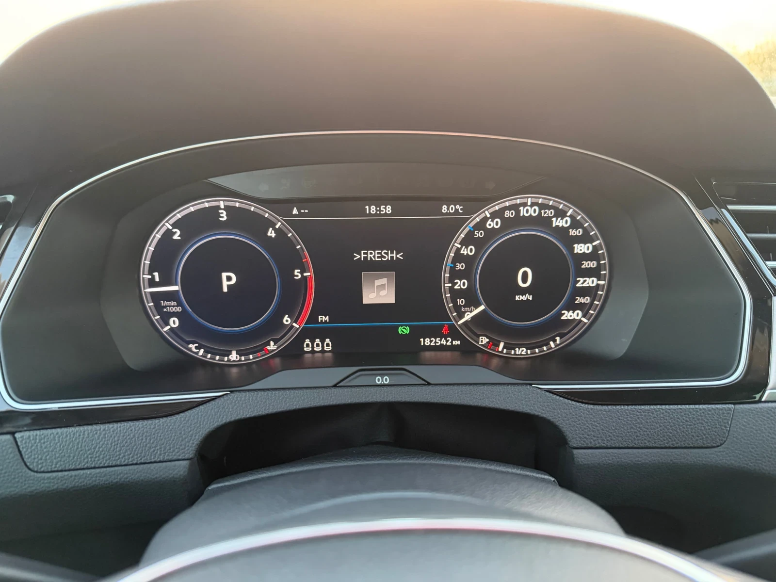 VW Passat 2.0TDI 190HP R-line DSG , снимка 11 - Автомобили и джипове - 54416861