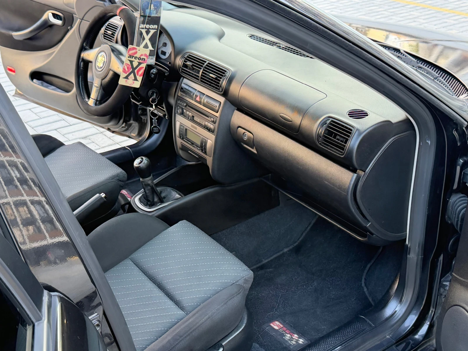 Seat Leon 1.9 ARL FR 6-ск, снимка 12 - Автомобили и джипове - 55072382
