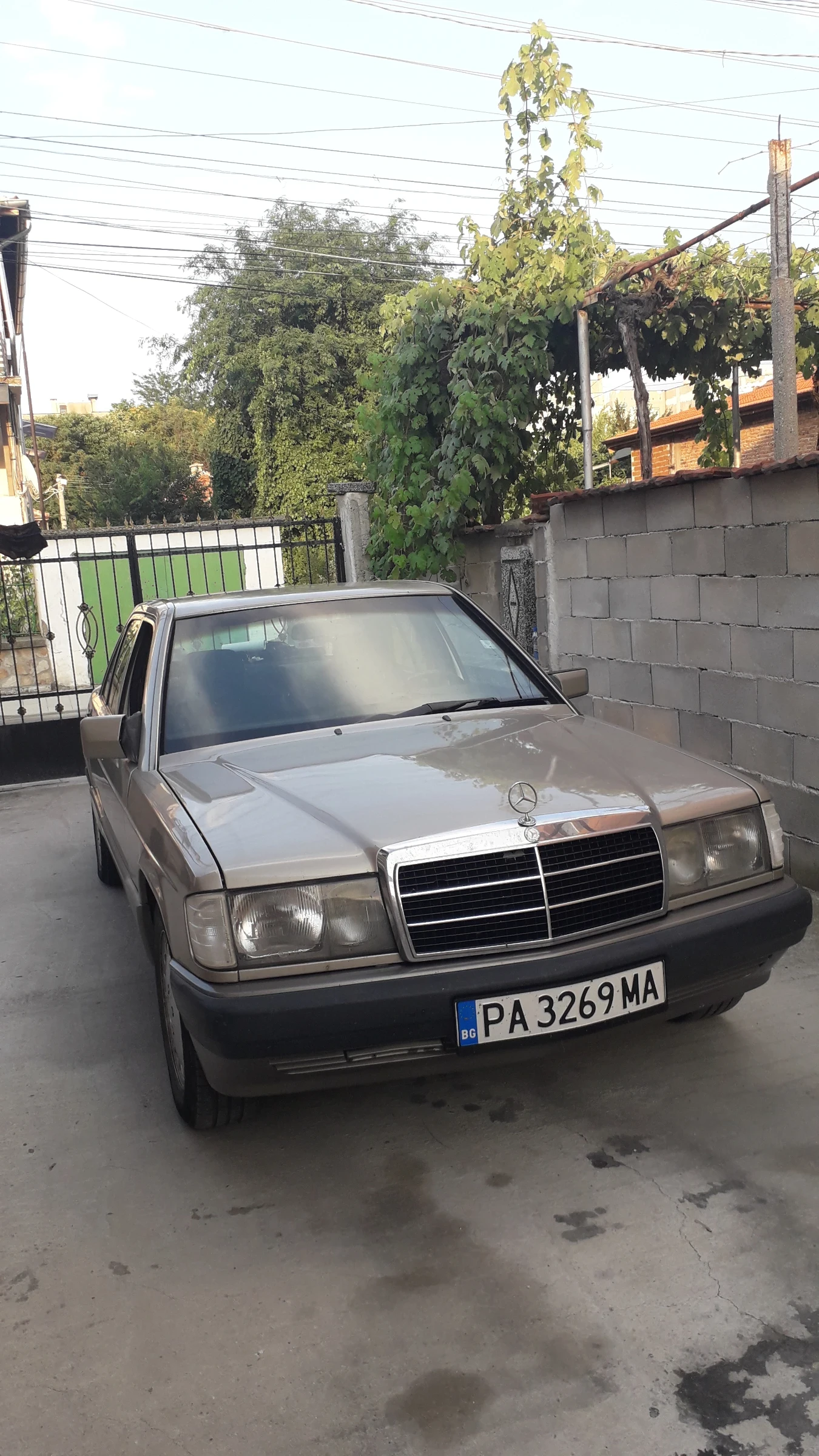 Mercedes-Benz 190, снимка 4 - Автомобили и джипове - 55384112