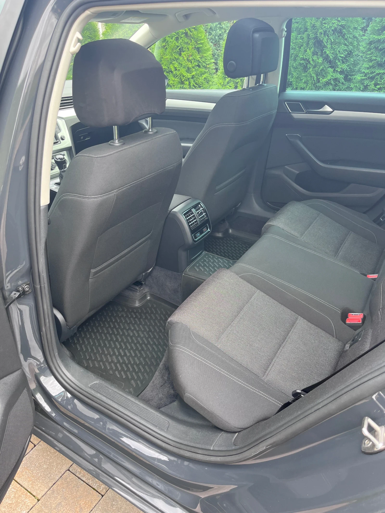 VW Passat B8 Variant, снимка 8 - Автомобили и джипове - 55920772
