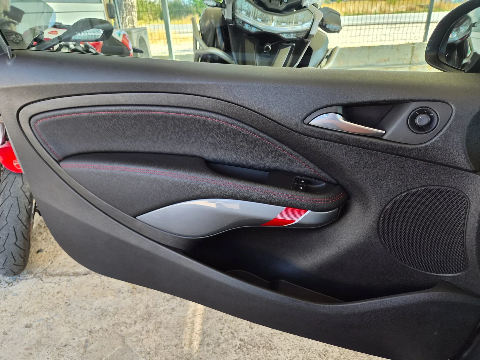 Opel Adam 1.4i 150PS.OPC, EURO6, снимка 7 - Автомобили и джипове - 55968656