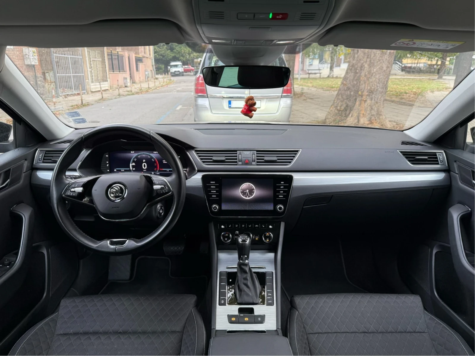 Skoda Superb Matrix / Digital Dash / DSG, снимка 9 - Автомобили и джипове - 56258233