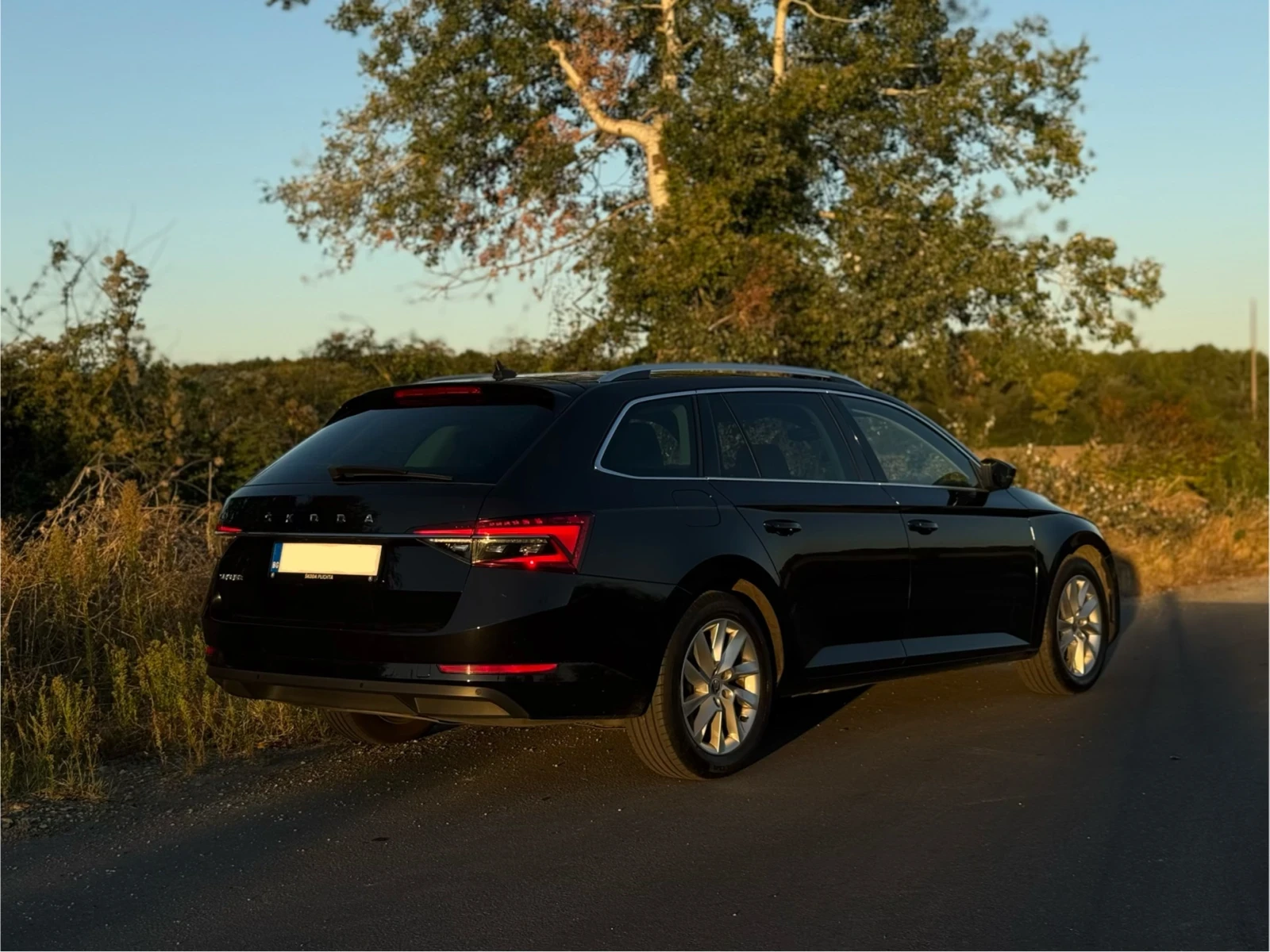 Skoda Superb Matrix / Digital Dash / DSG, снимка 4 - Автомобили и джипове - 56258233