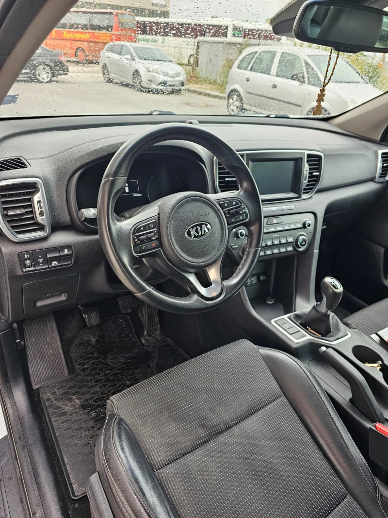 Kia Sportage, снимка 13 - Автомобили и джипове - 47166118