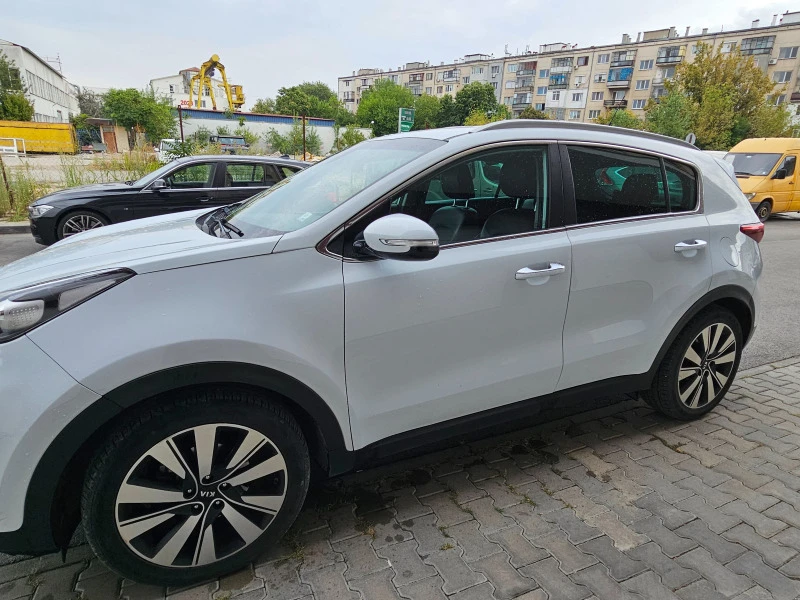 Kia Sportage, снимка 10 - Автомобили и джипове - 47166118