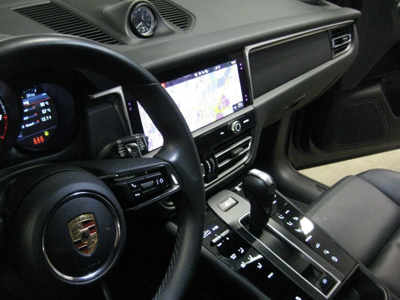 Porsche Macan CAM/265HP/LED/PANO/20&#39;&#39;/CARPLAY/360b, снимка 11 - Автомобили и джипове - 47761175