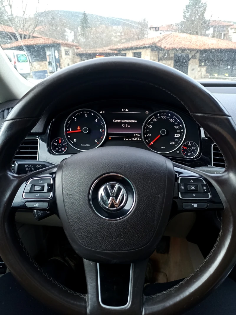 VW Touareg ТОП!СОБСТВЕН ЛИЗИНГ!, снимка 12 - Автомобили и джипове - 49550667