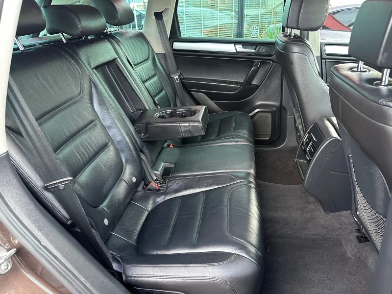 VW Touareg 3, 0tdi Exlusive SPORT, снимка 15 - Автомобили и джипове - 52496018