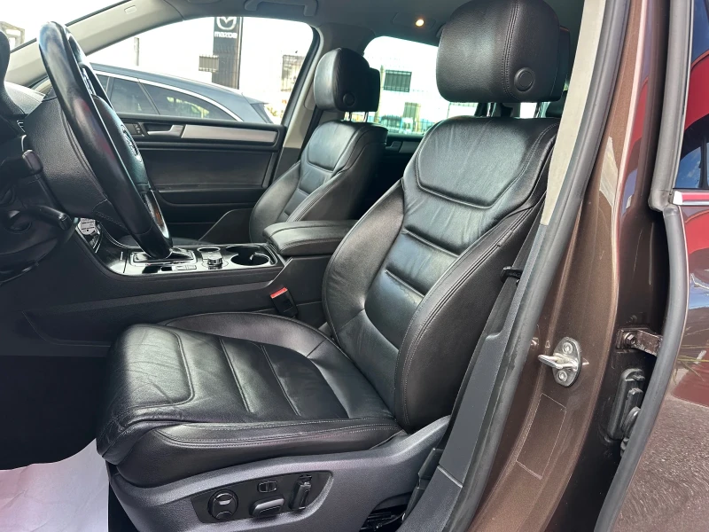 VW Touareg 3, 0tdi Exlusive SPORT, снимка 11 - Автомобили и джипове - 52496018