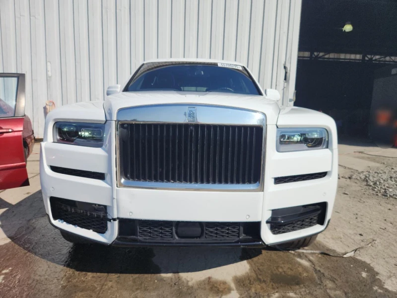 Rolls-Royce Cullinan Starlight* Flagbearer* Каляска* V12* Телевизори* , снимка 5 - Автомобили и джипове - 53287126